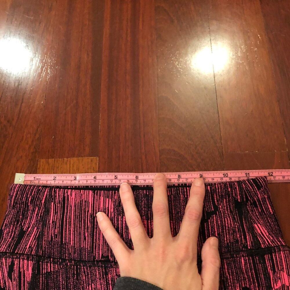 Lululemon Crop Leggings Black Pink Neon - Picture 9 of 11